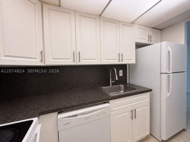 2 bedroom Condominium at 4855 NW 7th St 410-6, Sunset Villas Phase II Co, Miami — photo 2
