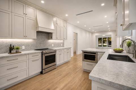 829 Genoa St, Coral Gables FL - photo 10 of 20