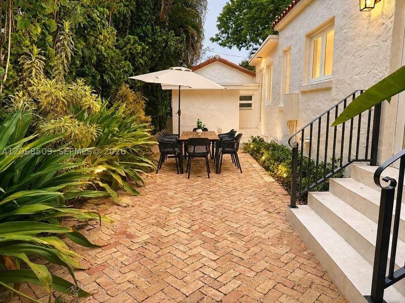 4 bedroom SingleFamilyResidence at 829 Genoa St, Coral Gables Granada Sec, Coral Gables — photo 4