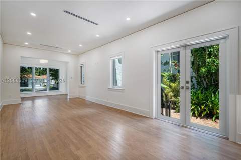 829 Genoa St, Coral Gables FL - photo 7 of 20