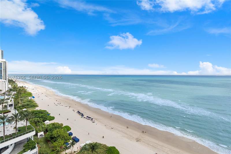 1 bedroom Condominium at 17001 Collins Ave 1703, Jade Beach Condo, Sunny Isles Beach — photo 4