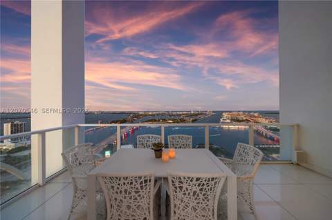 1040 Biscayne Blvd 4403, Miami FL - photo 17 of 49