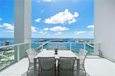 1040 Biscayne Blvd 4403, Miami FL - photo 18 of 49