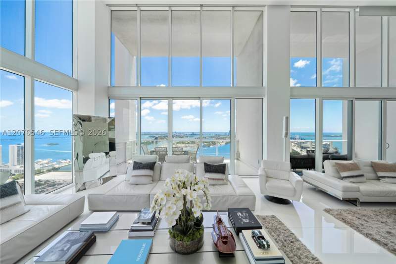 5 bedroom Condominium at 1040 Biscayne Blvd 4403, Ten Museum Pk Residential, Miami — photo 4