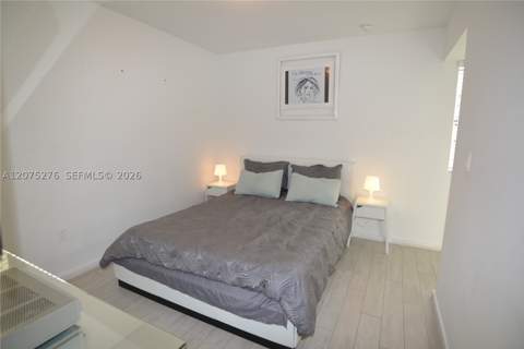 1601 Meridian Ave 101, Miami Beach FL - photo 9 of 10
