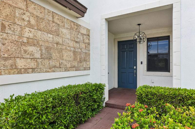 4 bedroom SingleFamilyResidence at 3567 W 110th Terrace, Aquabella North, Hialeah — photo 4