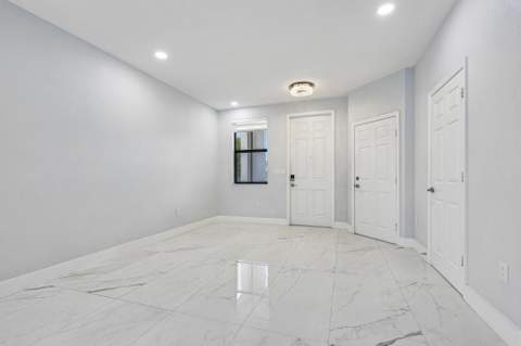 3567 W 110th Terrace, Hialeah FL - photo 6 of 59
