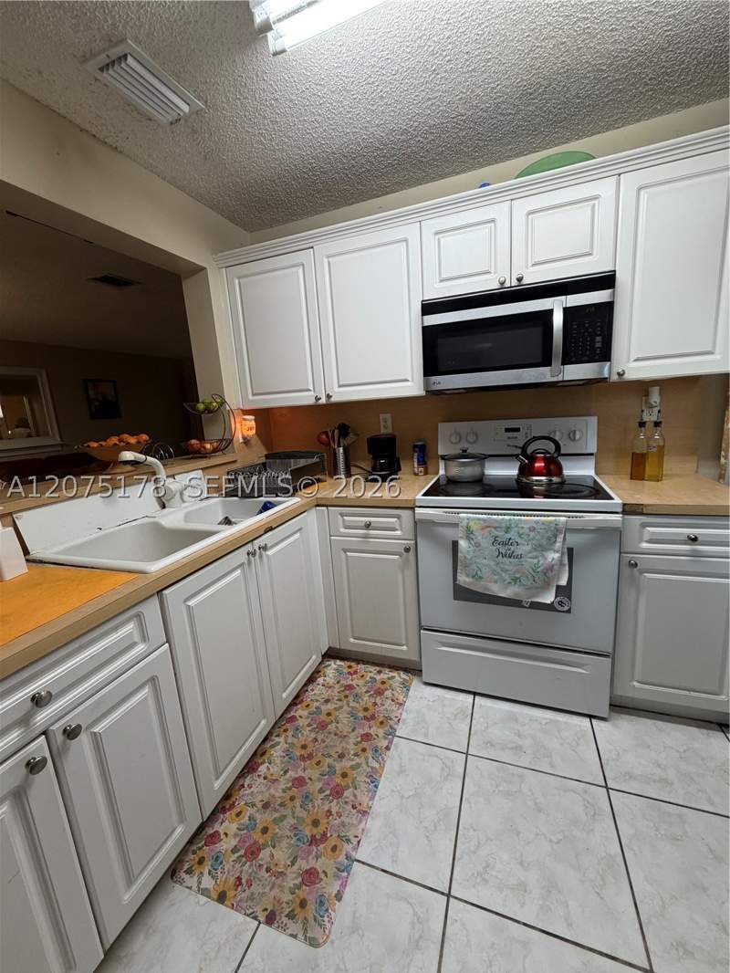 3 bedroom Condominium at 15771 SW 137th Ave 201, Villa Encantada Condo No, Miami — photo 5