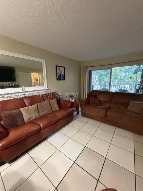 15771 SW 137th Ave 201, Miami FL - photo 6 of 16