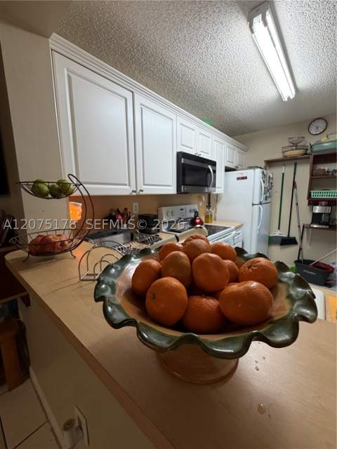 15771 SW 137th Ave 201, Miami FL - photo 7 of 16