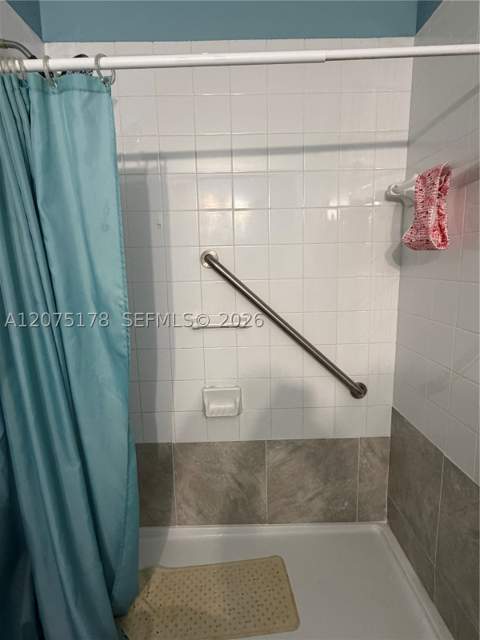 15771 SW 137th Ave 201, Miami FL - photo 8 of 16