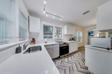 46 NE 43rd St, Miami FL - photo 9 of 15