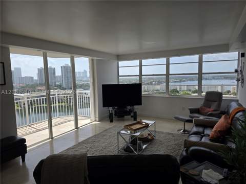 18081 Biscayne Blvd Boat Slip & Unit 1805, Aventura FL - photo 6 of 45