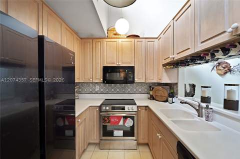 7762 SW 99th St, Miami FL - photo 14 of 35