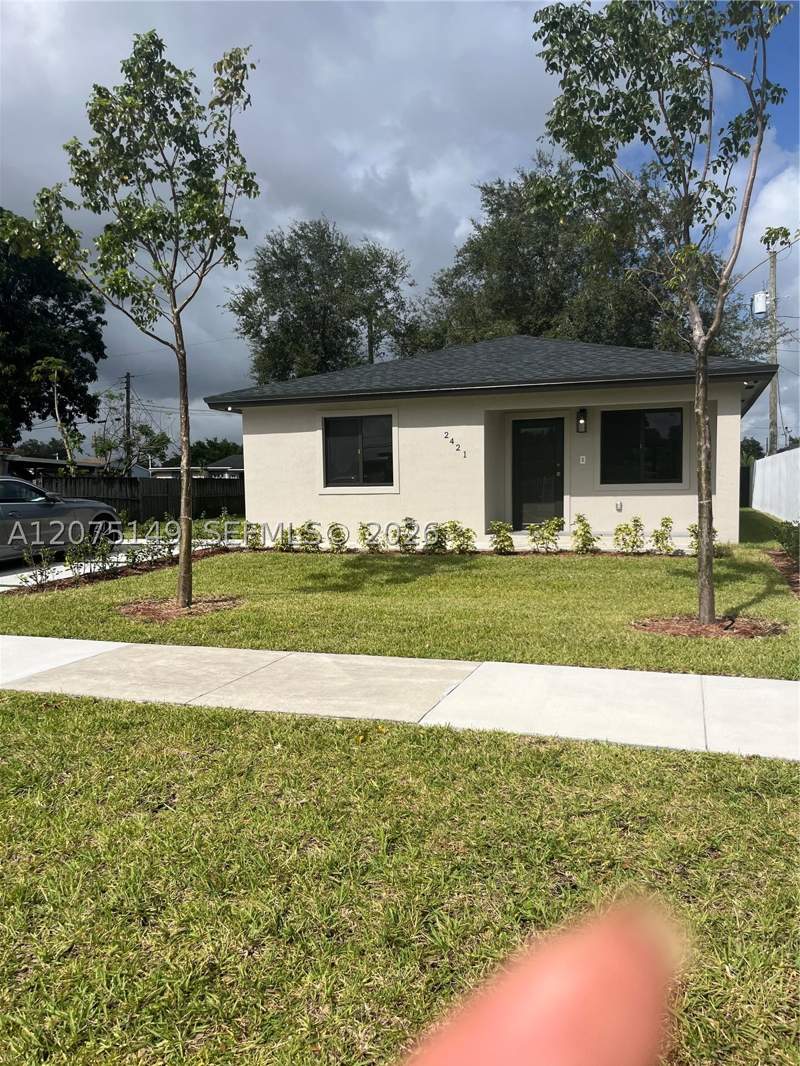 3 bedroom SingleFamilyResidence at 2421 NW 152nd Ter, Biscayne River Gardens No, Miami Gardens — photo 3