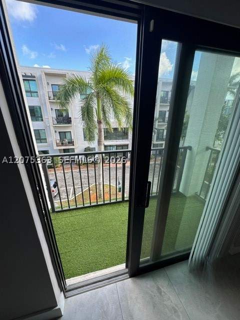 4700 NW 84th Ave 31, Doral FL - photo 12 of 30