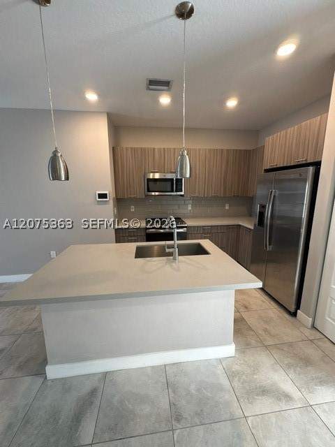 4700 NW 84th Ave 31, Doral FL - photo 7 of 30