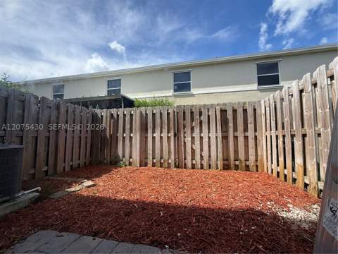 488 NE 5th Ter, Florida City FL - photo 12 of 23