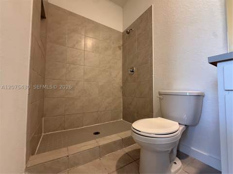 488 NE 5th Ter, Florida City FL - photo 17 of 23