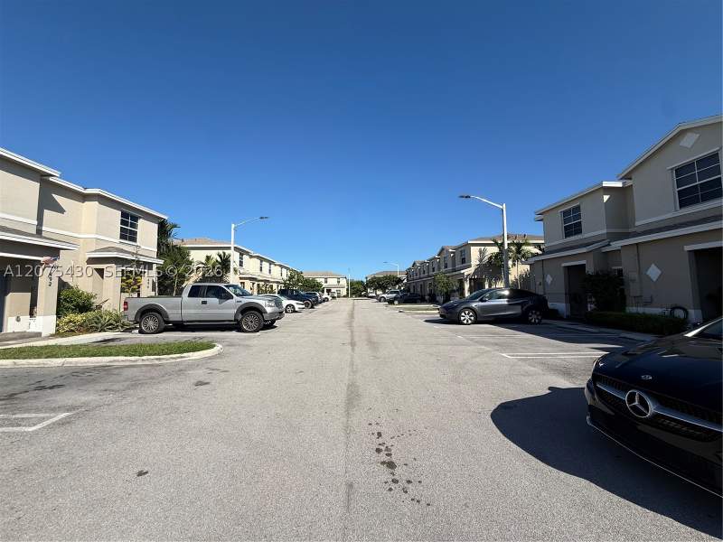 2 bedroom Townhouse at 488 NE 5th Ter, Fvp Subdivision, Florida City — photo 5