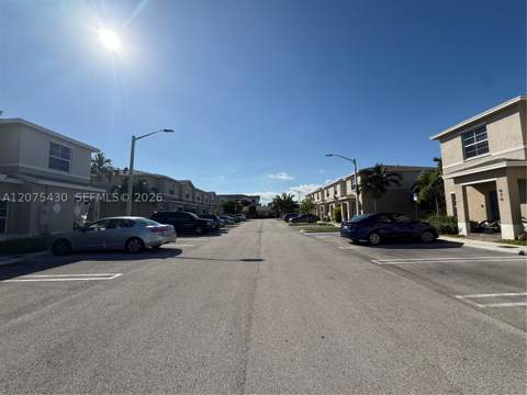 488 NE 5th Ter, Florida City FL - photo 6 of 23