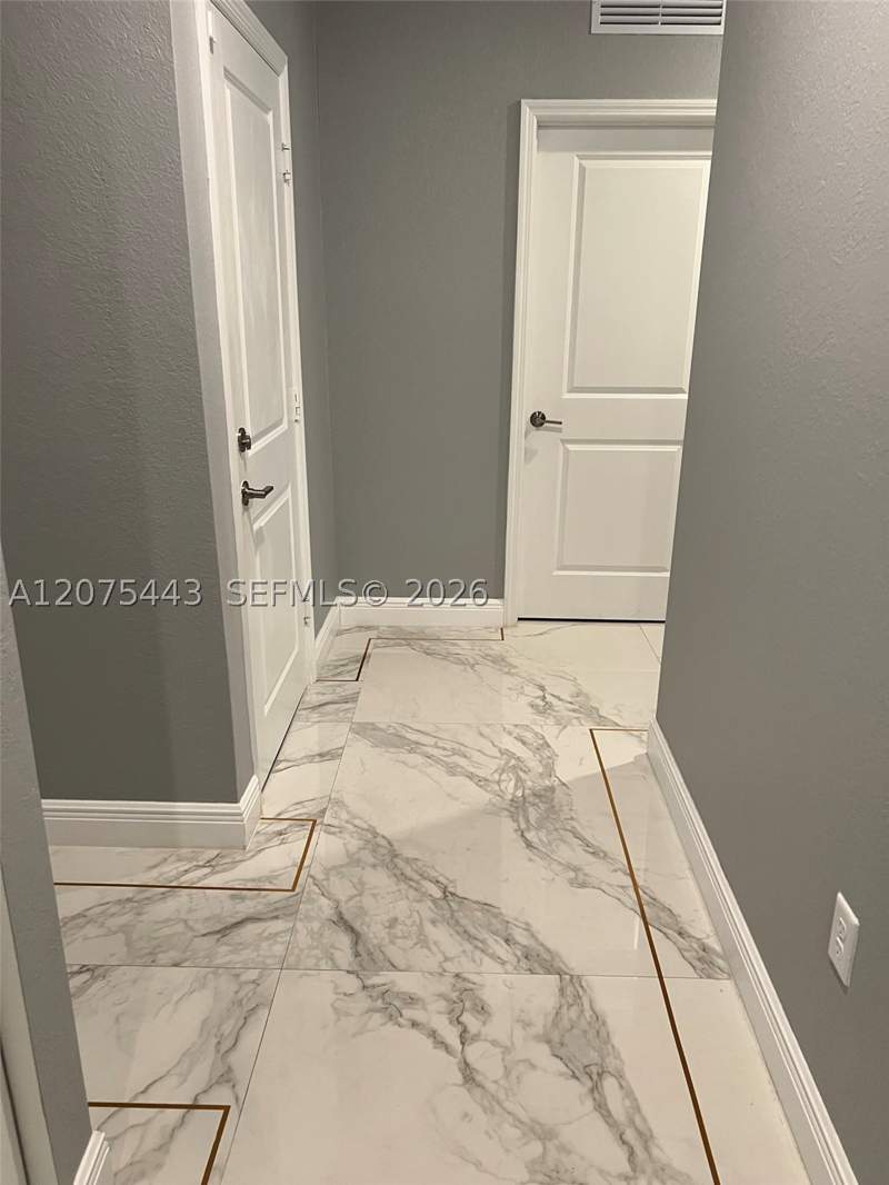 5 bedroom SingleFamilyResidence at 21230 SW 127th Pl, Siena North, Miami — photo 3