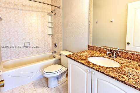 2908 SE 17th Ave 202, Homestead FL - photo 12 of 17