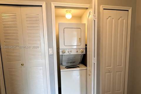 2908 SE 17th Ave 202, Homestead FL - photo 14 of 17