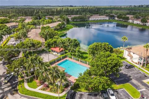 2908 SE 17th Ave 202, Homestead FL - photo 17 of 17