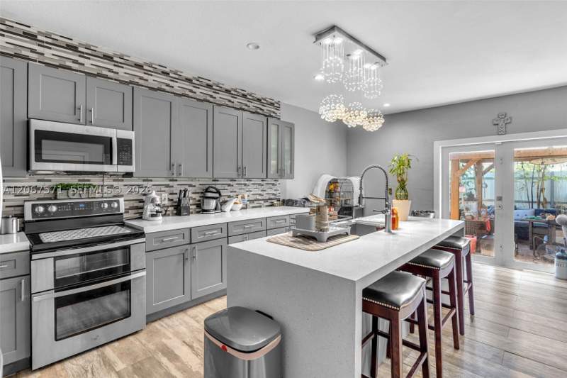 3 bedroom SingleFamilyResidence at 12382 SW 213th Ter, Jesslyn Subdivision, Miami — photo 3