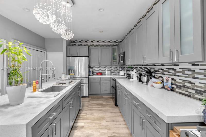 3 bedroom SingleFamilyResidence at 12382 SW 213th Ter, Jesslyn Subdivision, Miami — photo 4
