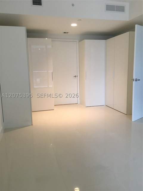 1010 Brickell Ave 2009, Miami FL - photo 22 of 24