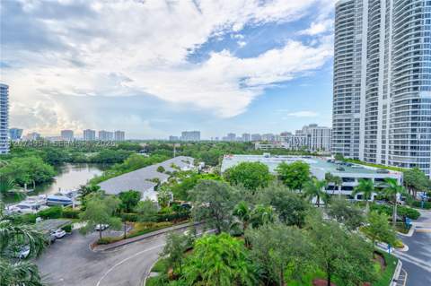 3530 Mystic Pointe Dr 808, Aventura FL - photo 16 of 41
