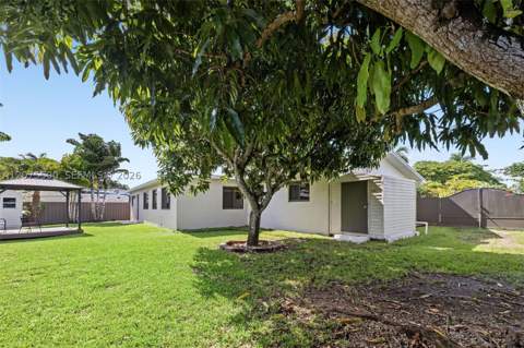 1391 NW 18th St, Homestead FL - photo 19 of 35