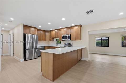 1391 NW 18th St, Homestead FL - photo 6 of 35