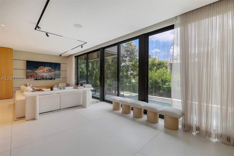 3 bedroom SingleFamilyResidence at 288 Palm Ave, Riviera 1st & 2nd Addn Am, Miami Beach — photo 4