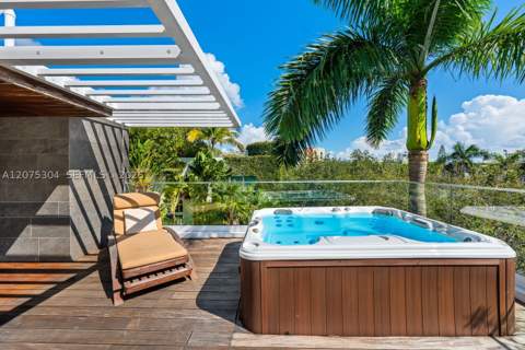 234 Washington Ave A, Miami Beach FL - photo 11 of 25