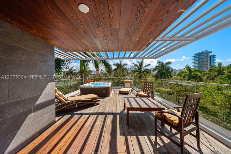 3 bedroom Townhouse at 234 Washington Ave A, Ocean Beach Addn No 3 Pb 2, Miami Beach — photo 4