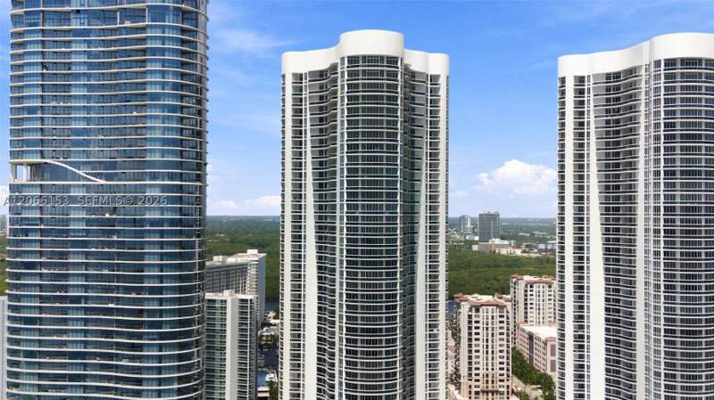 3 bedroom Condominium at 15811 Collins Ave 2802, Tdr Tower III Condo, Sunny Isles Beach — photo 5