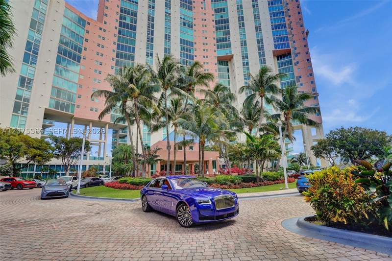 2 bedroom Condominium at 3370 Hidden Bay Dr 815, 100 Hidden Bay Condo, Aventura — photo 2