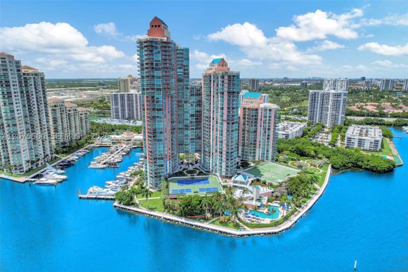 2 bedroom Condominium at 3370 Hidden Bay Dr 815, 100 Hidden Bay Condo, Aventura — photo 4