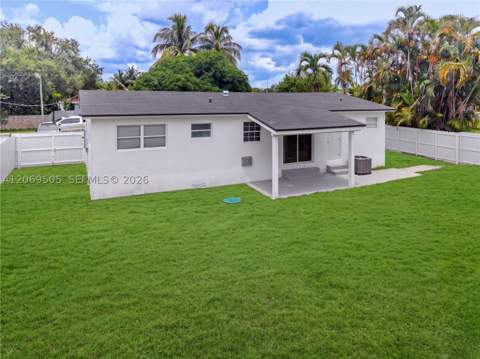 2200 NW 110th St, Miami FL - photo 10 of 38