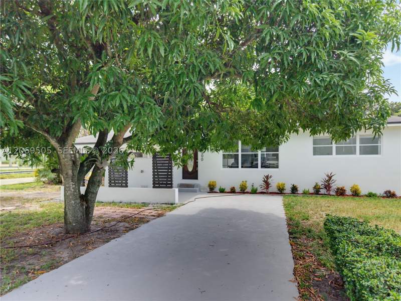 3 bedroom SingleFamilyResidence at 2200 NW 110th St, GOLF PARK SEC 2 REV, Miami — photo 5