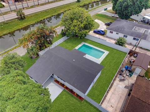 2200 NW 110th St, Miami FL - photo 8 of 38