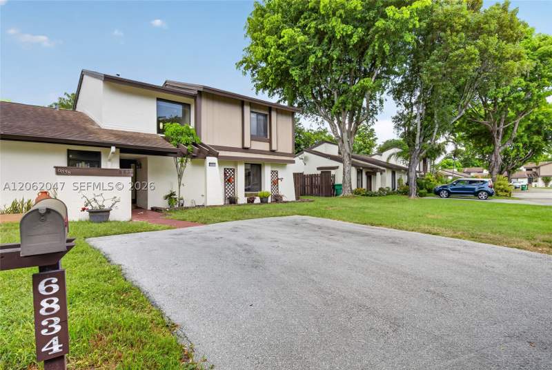 3 bedroom Townhouse at 6834 SW 127th Pl, Woodgate, Miami — photo 2