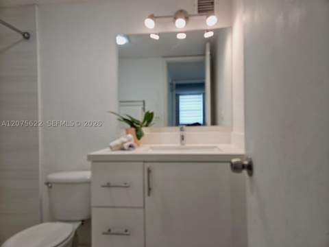 4550 NW 9th St 709E, Miami FL - photo 9 of 28