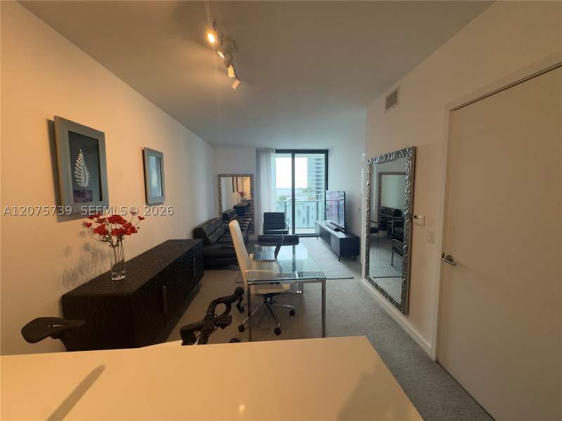 1 bedroom Condominium at 501 NE 31st St 903, Paraiso Bayviews Condo, Miami — photo 3