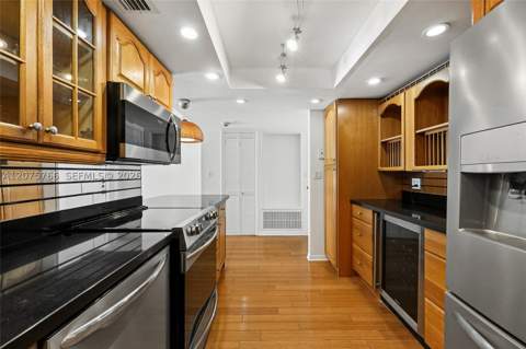 1420 Brickell Bay Dr 206D, Miami FL - photo 6 of 27