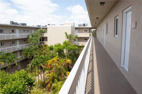 7860 Camino Real L-406, Miami FL - photo 10 of 80