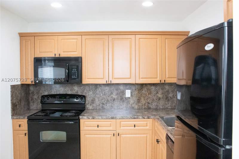 1 bedroom Condominium at 7860 Camino Real L-406, Village Of Kings Creek Co, Miami — photo 3
